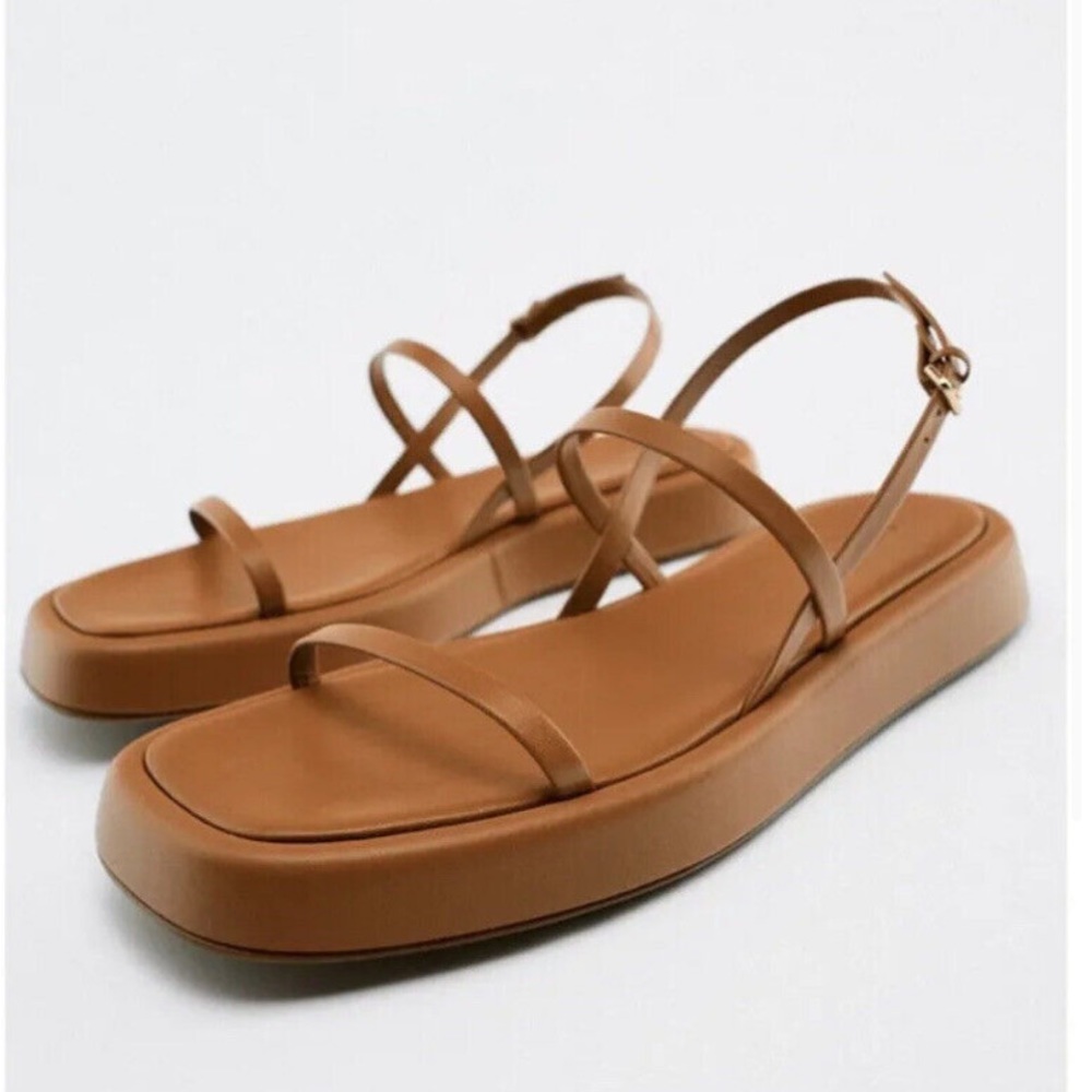 NWT Zara leather strappy chunky sole sandals size 42